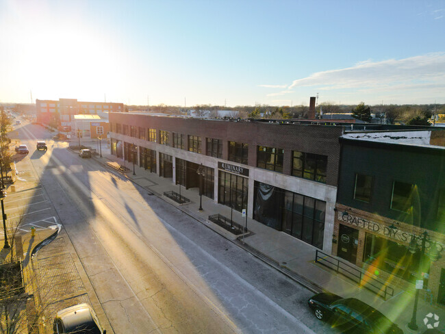 Building Photo - Adams Street Center