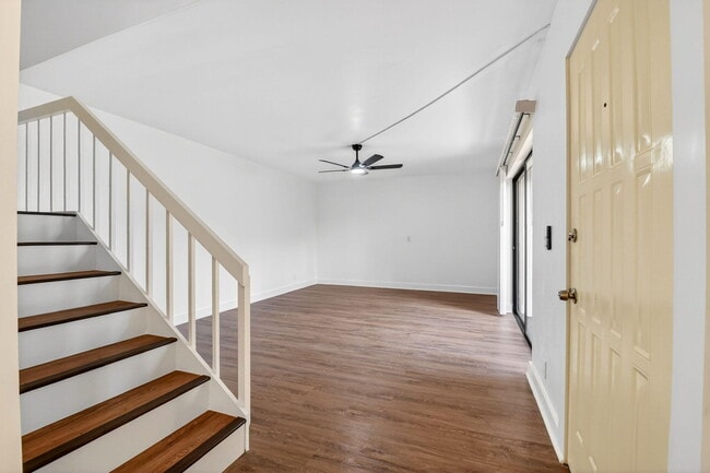 Building Photo - 198 Lake Arbor Dr