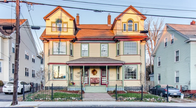 Building Photo - 42-42 Park St