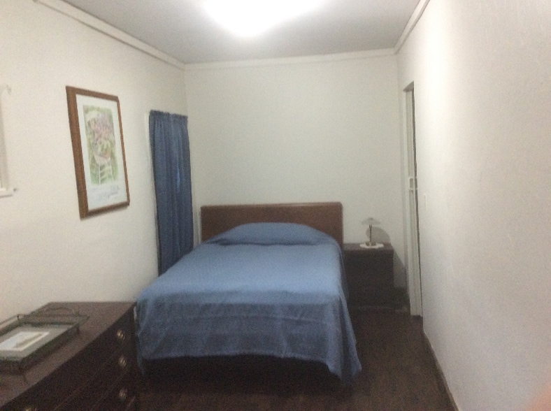 Building Photo - 39 Oakland St