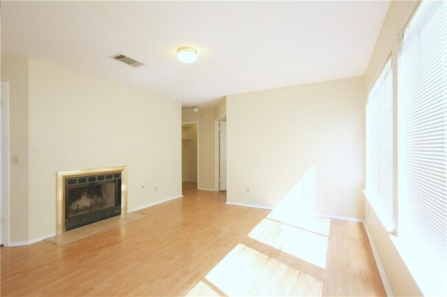 Building Photo - 8005 Tantara Ct
