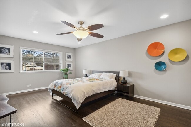 Building Photo - 384 Hastings Ave