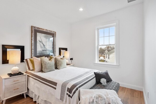 Building Photo - 16 Fosters Point