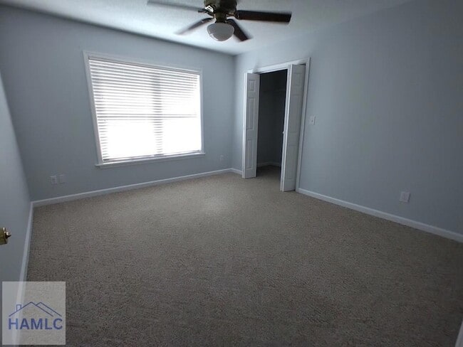 Building Photo - 306 N Main St