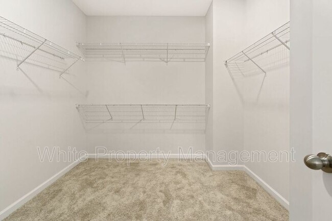 Building Photo - 3209 Glenn Hope Way