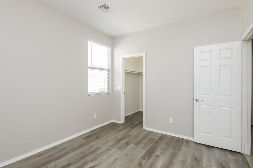 Building Photo - 2218 S 118th Ave