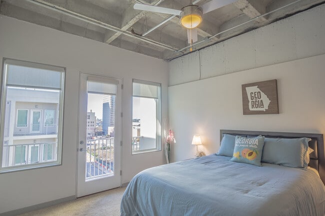 Building Photo - 550 W Peachtree St NW