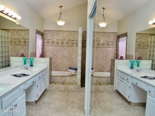 Building Photo - 10053 E San Bernardo Dr