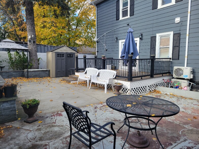 Building Photo - 8 Octavia St