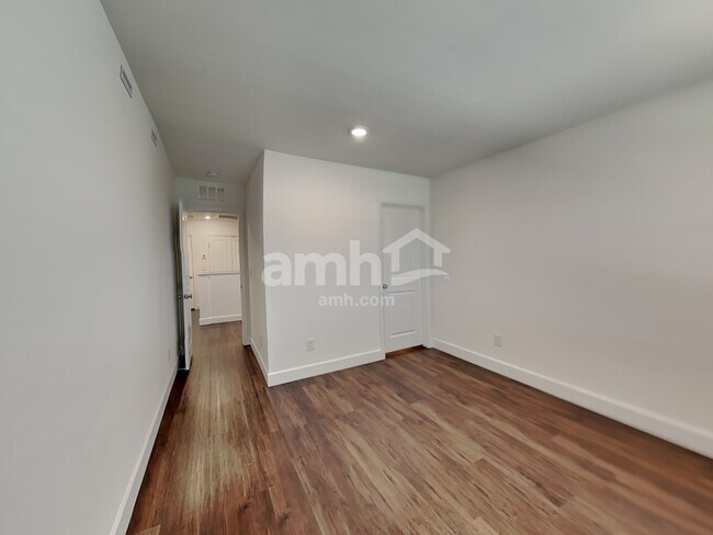 Building Photo - 4832 Blushing Star St