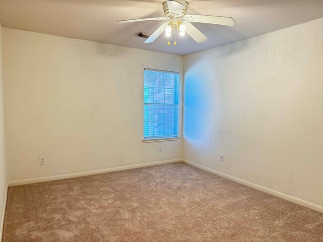 Building Photo - 4710 Meadowthorn Ct