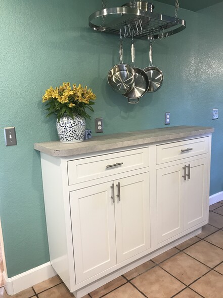 Building Photo - 5110 Clay St