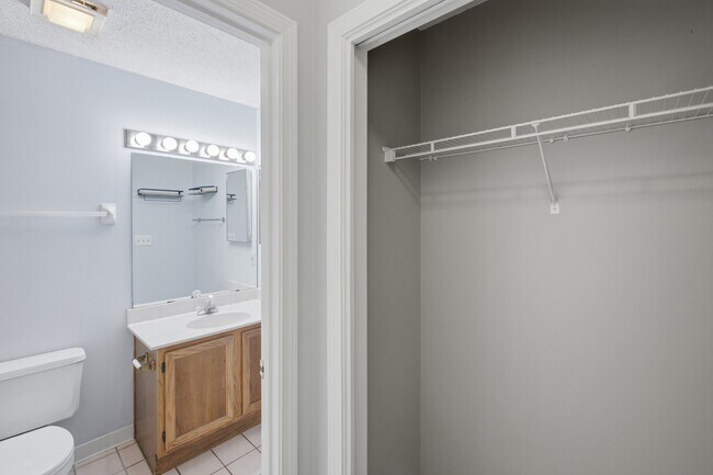 Building Photo - 200 Sandestin Ln