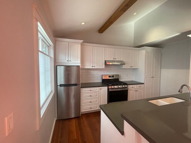 Building Photo - 422 Ashland Ave