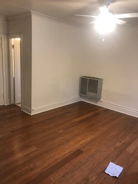 Building Photo - 315 NE 28th Ave