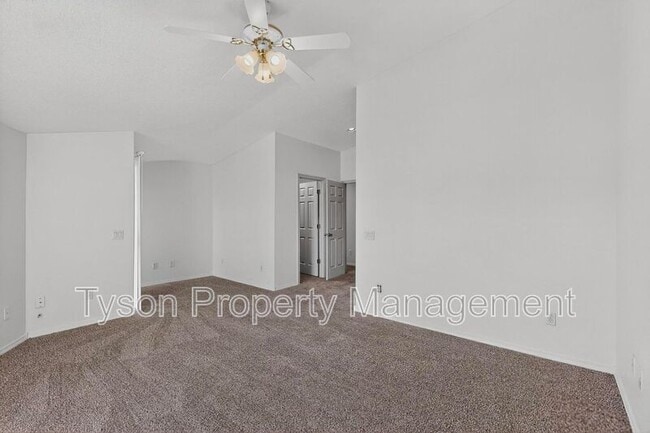 Building Photo - 1732 Del Cielo Dr NW