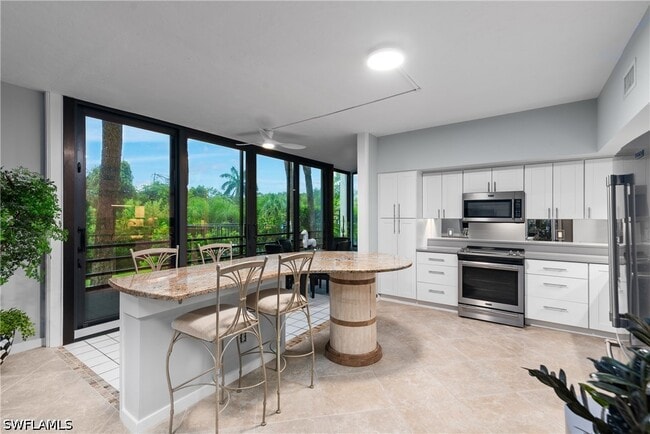 Building Photo - 5555 Heron Point Dr