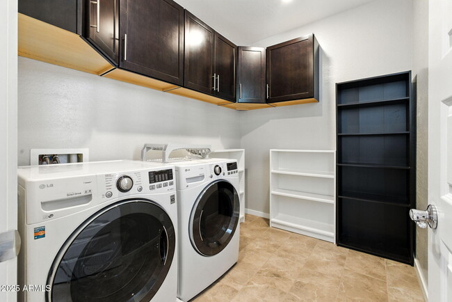 Building Photo - 1935 S Follett Way