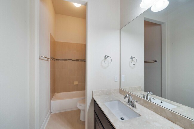 Building Photo - 3825 Vinalopo Dr