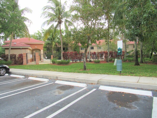 Building Photo - 3810 N Jog Rd