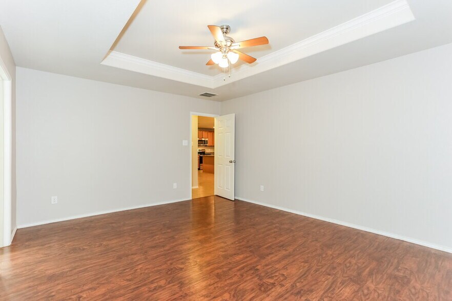 Building Photo - 128 Feverbush Dr