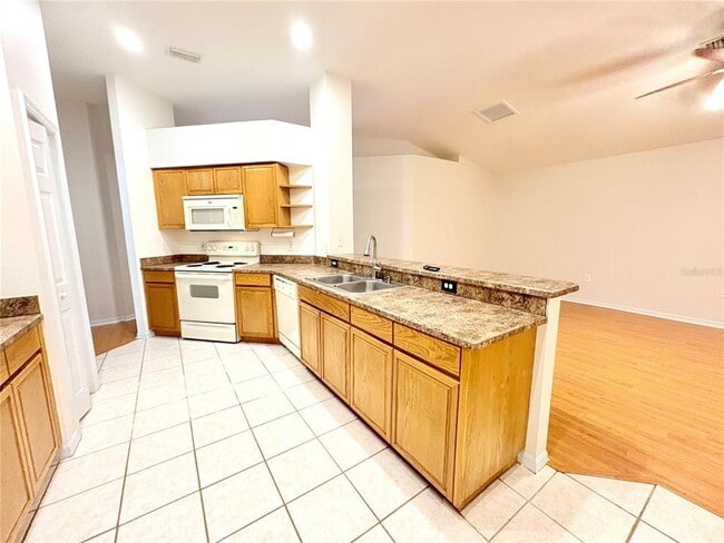 Building Photo - 4722 Roundview Ct