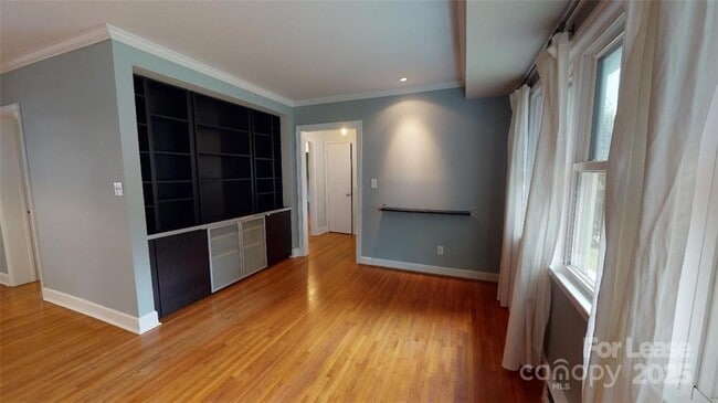 Building Photo - 419 Webster Pl