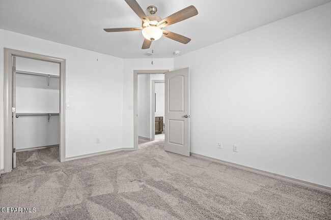 Building Photo - 14963 Pebble Hills Blvd