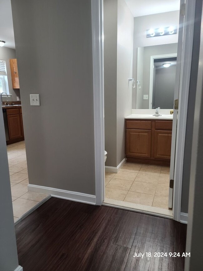 Building Photo - 3 Bedroom Townhouse for Rent in Waynesboro!