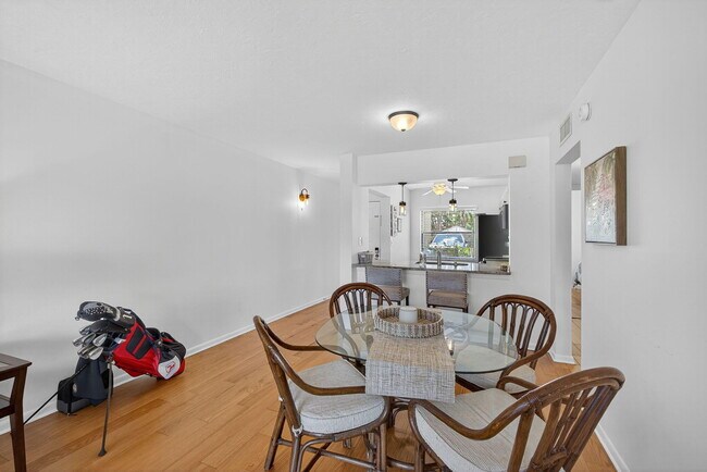 Building Photo - 12790 Briarlake Dr