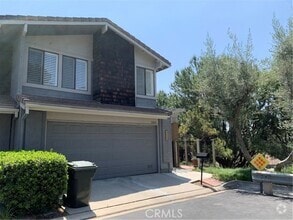 Building Photo - 2400 N North Creek Ln