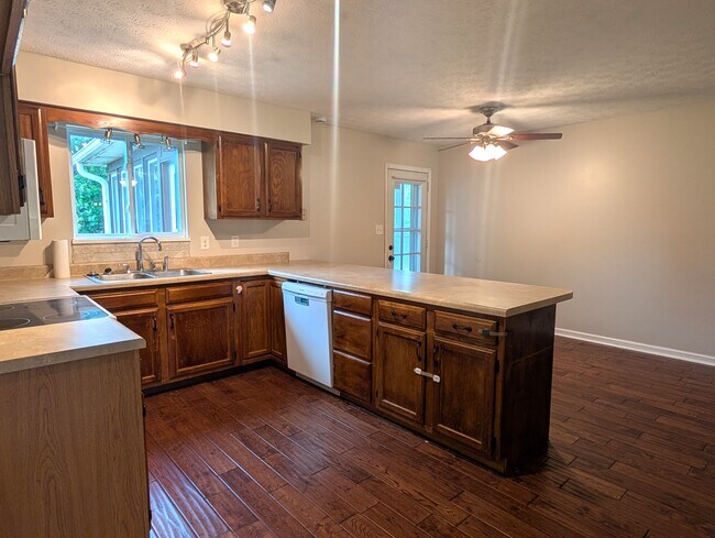 Building Photo - 10609 Sprawls Point