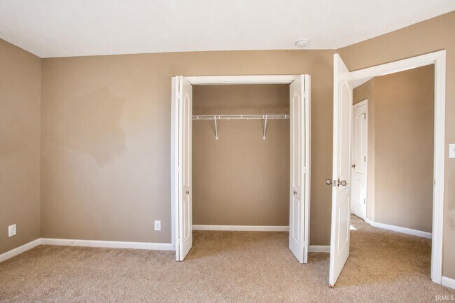 Building Photo - 3937 Amethyst Dr