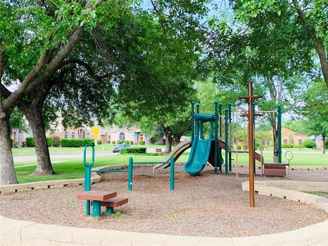 Building Photo - 2921 Lake Valley Dr