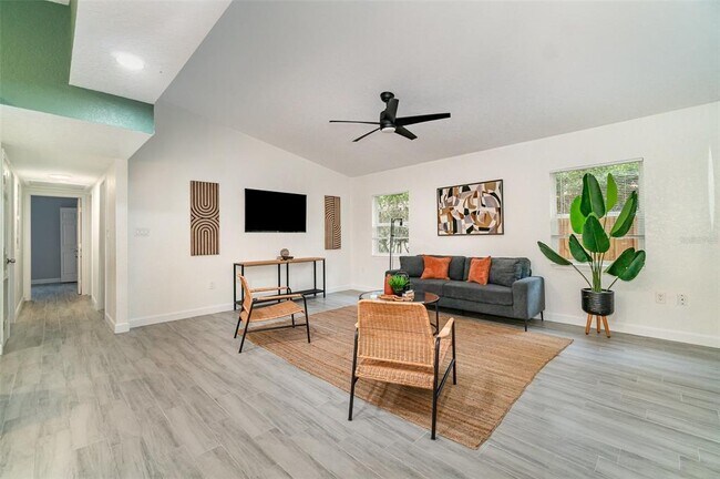 Building Photo - 2524 Dellwood Dr