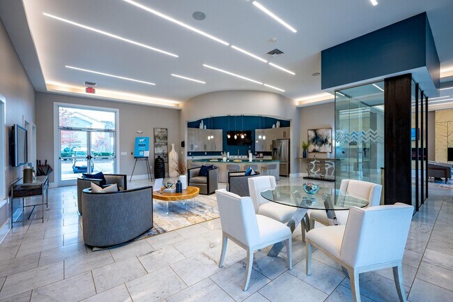 Building Photo - 11010 Northlake Landing Dr