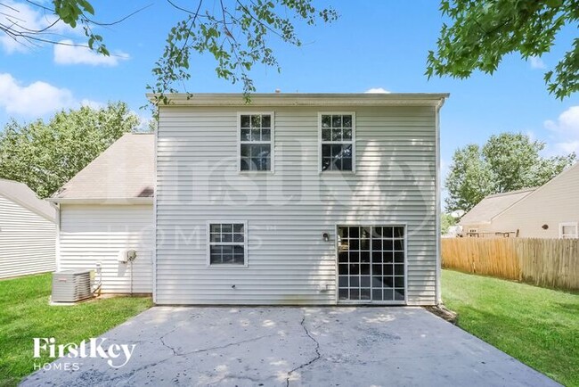 Building Photo - 821 Blazingwood Dr