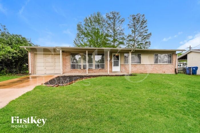 Primary Photo - 1520 Ascot Terrace