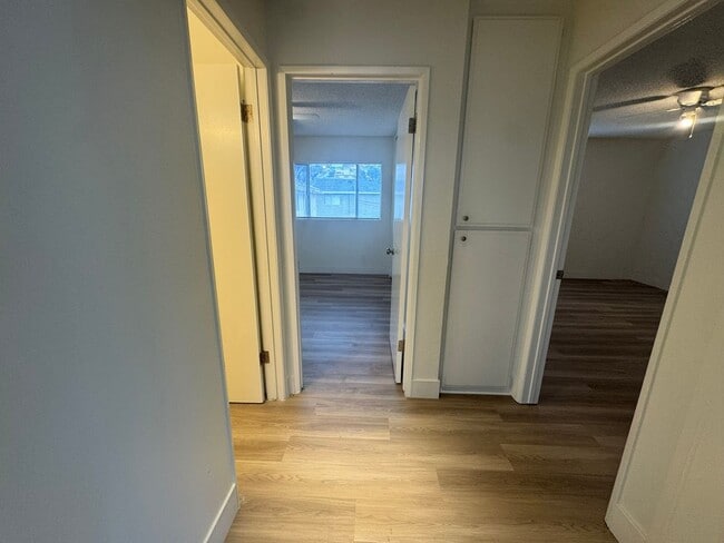 Building Photo - LA 789 - Rudolph