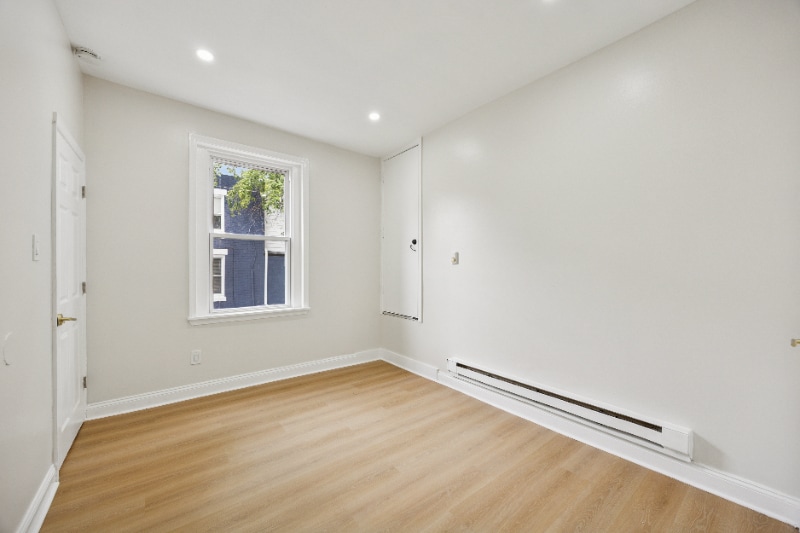 Building Photo - 130 Hansberry St