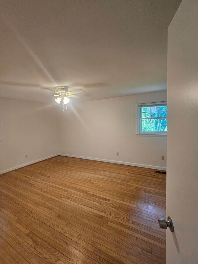 Building Photo - 7022 Gardner Dr
