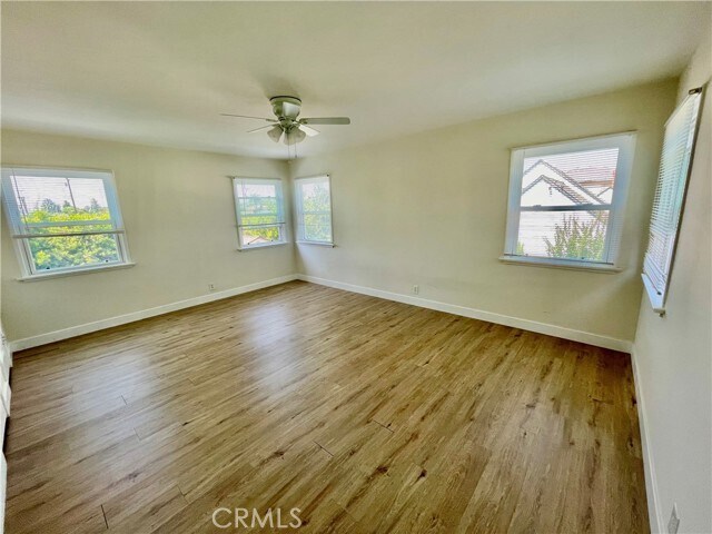 Building Photo - 10 W Longden Ave
