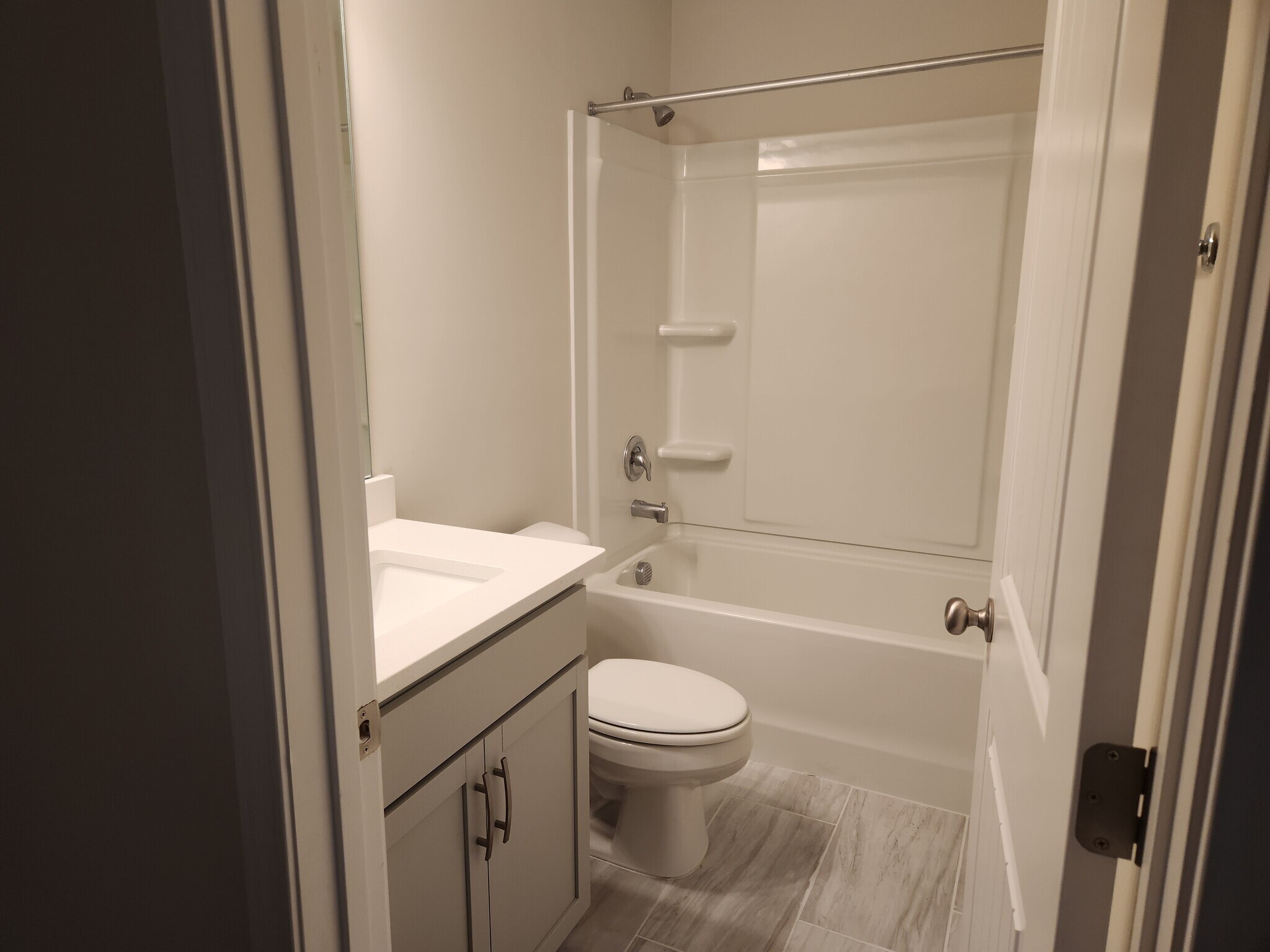 Building Photo - 271 Chestnut Dr