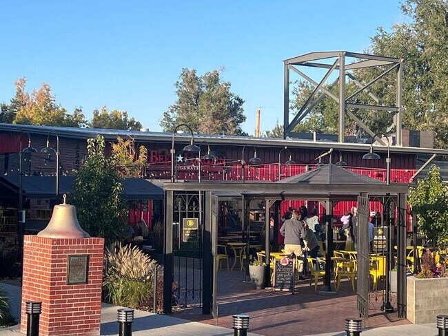 Building Photo - 2285 Gray St