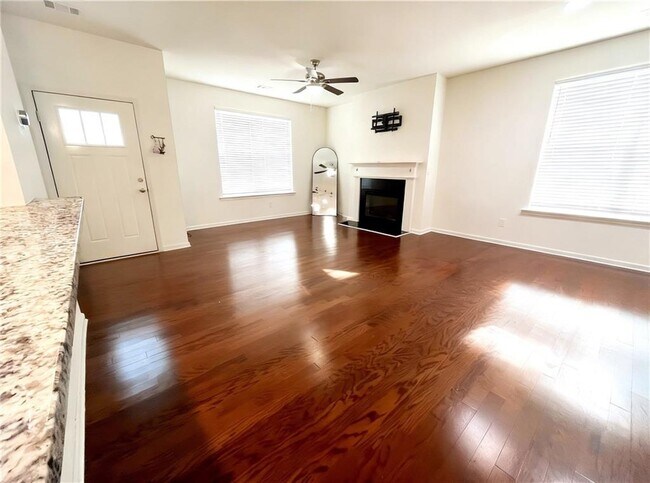 Building Photo - 602 Lofty Ln