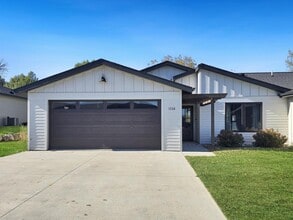 Building Photo - 1558 Blaine's Wy