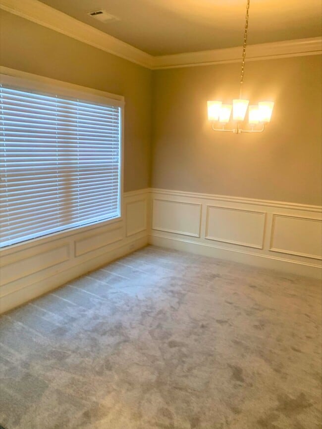 Building Photo - 4 Bedroom House In Gainesville!