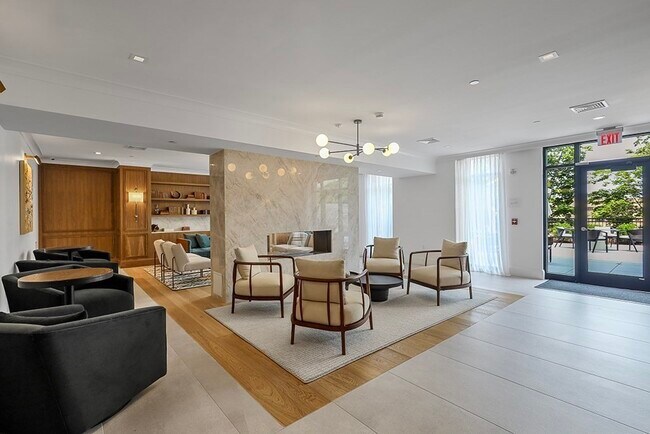 Building Photo - 191 Washington St