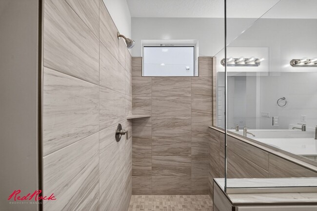 Building Photo - Stunning 4 Bedroom Home in Beautiful Desert Terrace Community