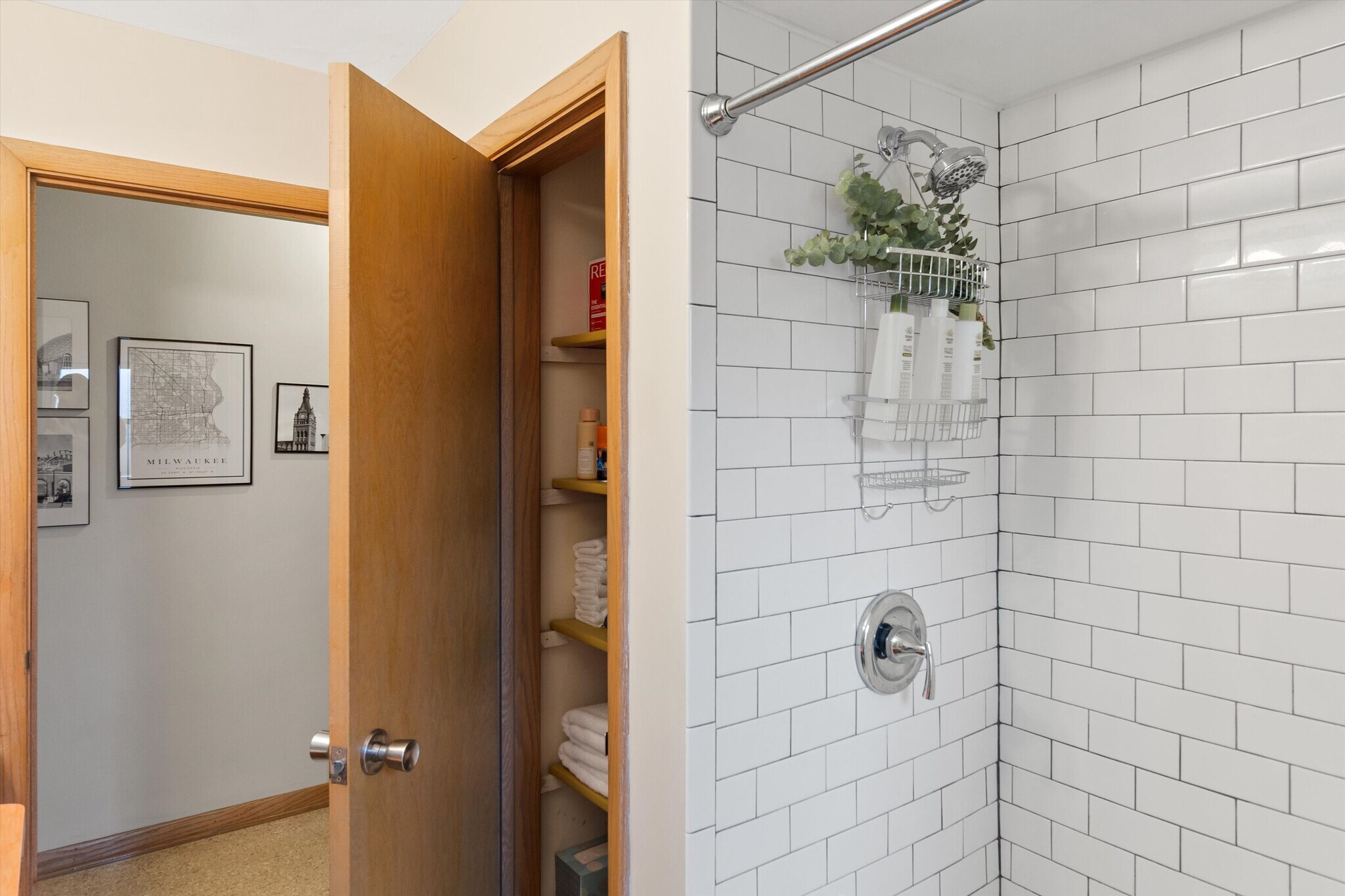 Building Photo - 426 E Ohio Ave